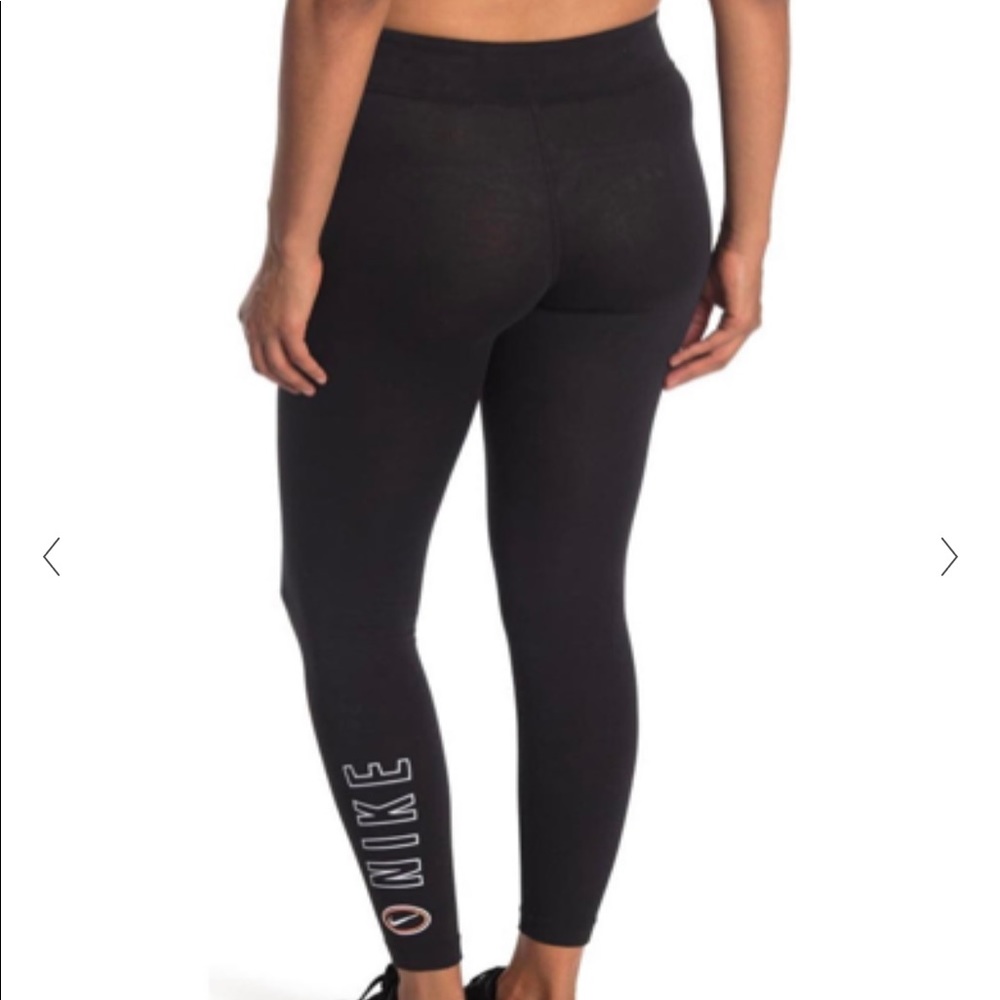 NWT black Nike varsity tight fit regular length leggings size small